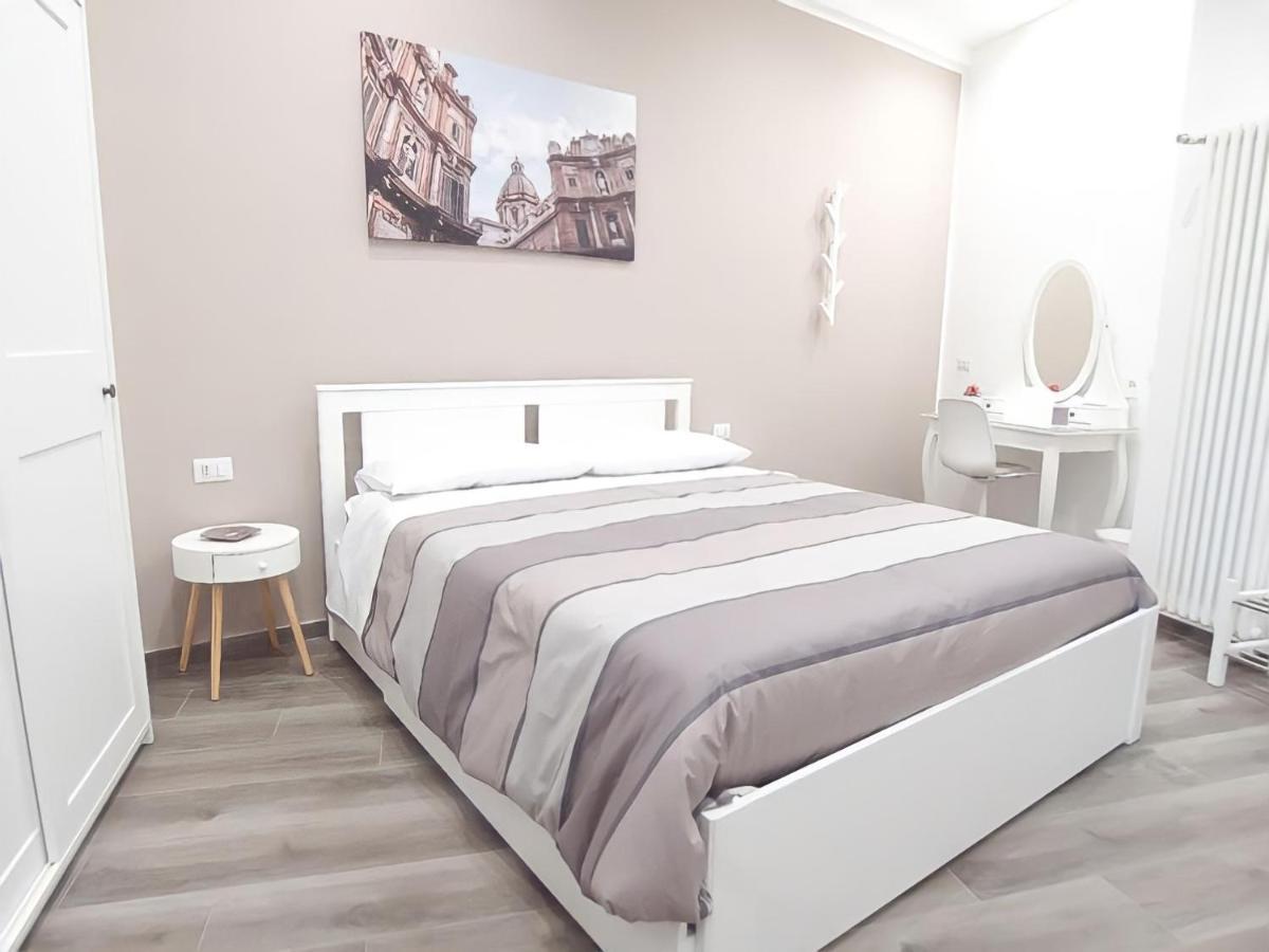 Garibaldi Rooms 29 - Piazza Marina A Palermo - In Pieno Centro. Exterior foto